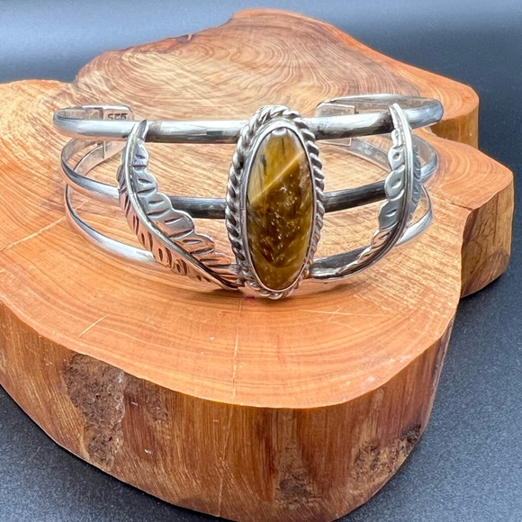 925 Sterling Silver Jewelry - Vintage Sterling Silver Tigers Eye Southwestern Cuff